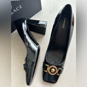 Versace Medusa Black Patent Leather Pumps Block Heels Size 37 NWT
